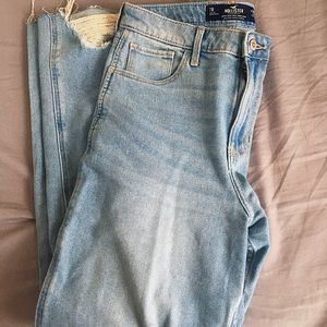 HOLLISTER BOYFRIEND JEANS
